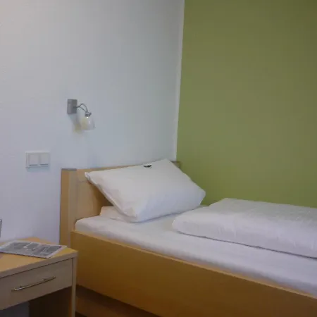 ホテル Bokeltse Hus - Stadthotel ボホルト
