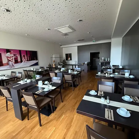 Bokeltse Hus - Stadthotel 호텔 보홀트